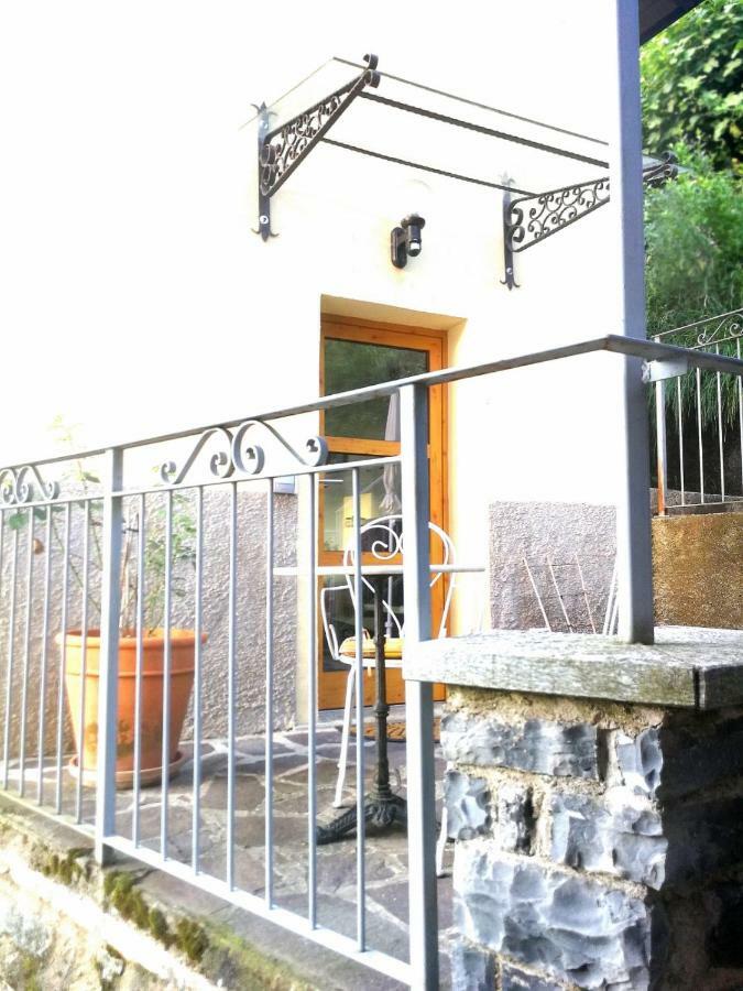 Rustico Vista Lago Lezzeno Exterior foto