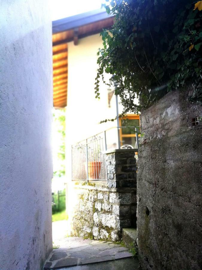 Rustico Vista Lago Lezzeno Exterior foto